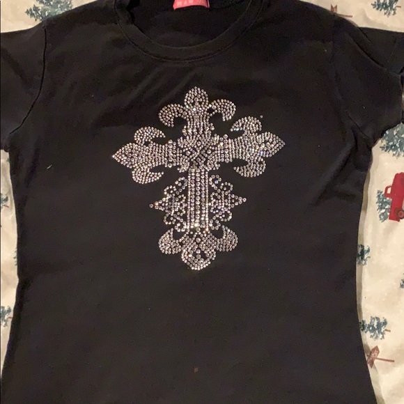 Cap Sleeved gem-encrusted black tee - Picture 2 of 3